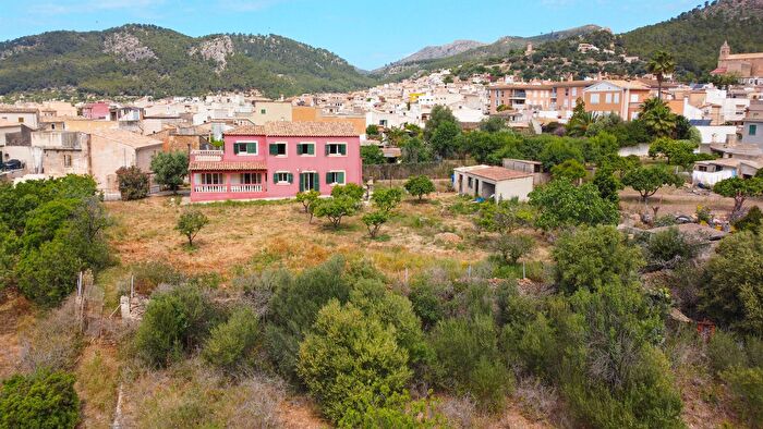 Casas en venta y pisos alquiler - 1