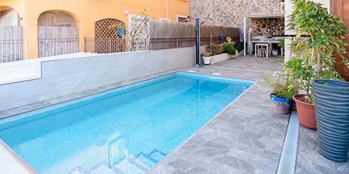 Casas en venta y pisos alquiler - 1