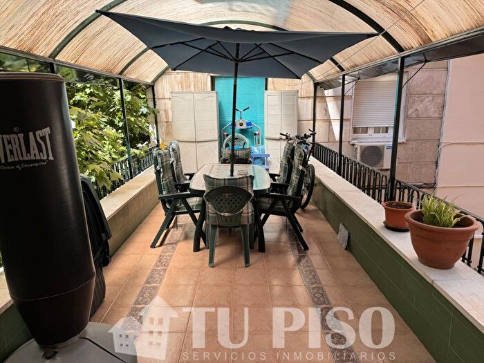 Casas en venta y pisos alquiler - 2