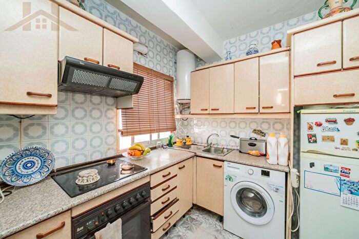 Casas en venta y pisos alquiler - 2