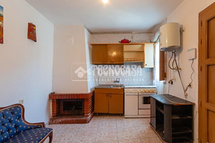 Casas en venta y pisos alquiler - 2