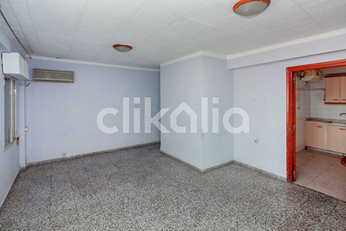 Casas en venta y pisos alquiler - 1
