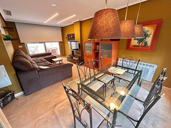 Casas en venta y pisos alquiler - 1