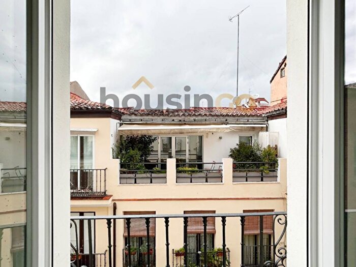 Casas en venta y pisos alquiler - 3