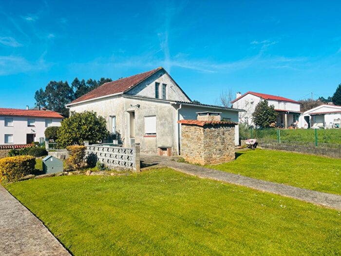 Casa en venta en Cambre, A Coruña de 5 habitaciones