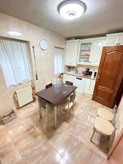 Casas en venta y pisos alquiler - 2