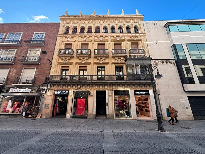 Casas en venta y pisos alquiler - 1