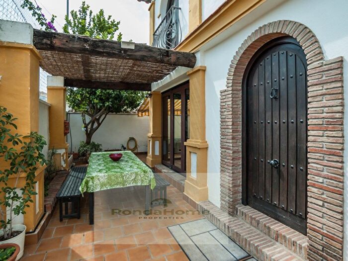 Casas en venta y pisos alquiler - 2
