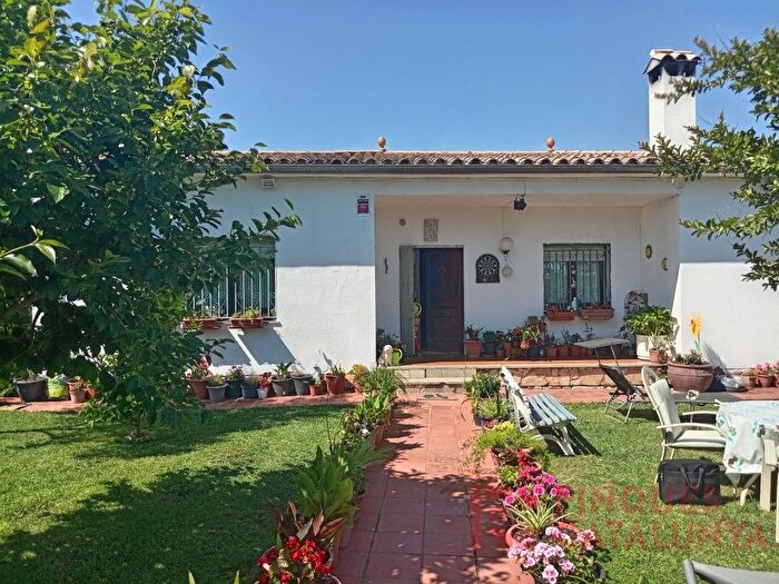 Casa en venta en Vilobí dOnyar, Girona de 6 habitaciones