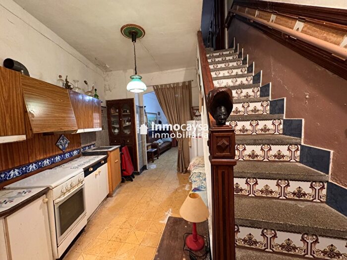 Casas en venta y pisos alquiler - 3
