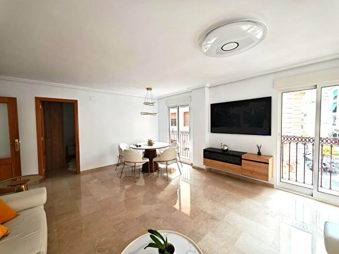 Casas en venta y pisos alquiler - 2