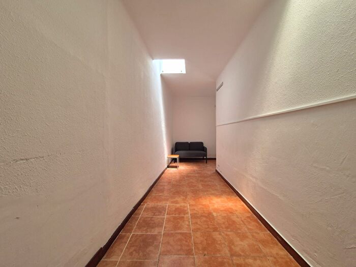 Casa en venta en La Gavarra, Cornellà de Llobregat de 5 habitaciones