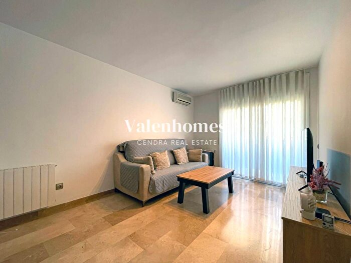 Casas en venta y pisos alquiler - 1
