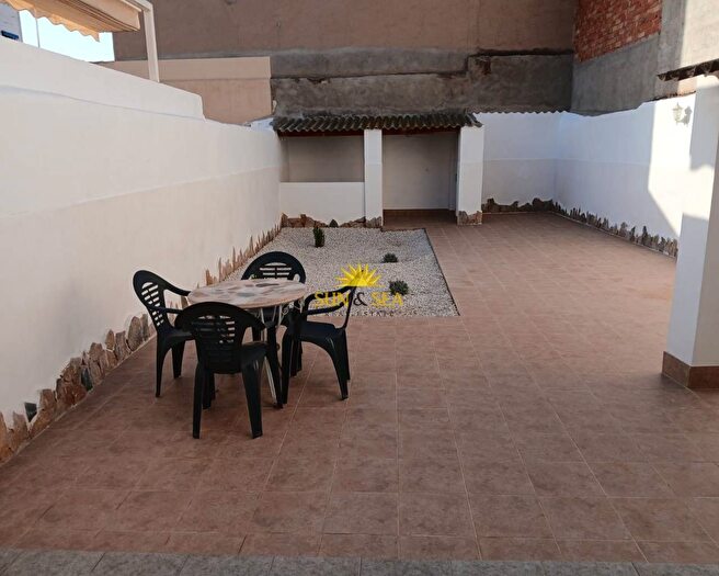 Casas en venta y pisos alquiler - 1