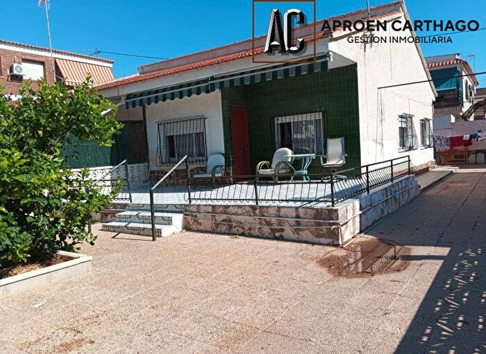 Casas en venta y pisos alquiler - 1
