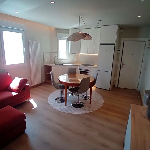 Casas en venta y pisos alquiler - 1