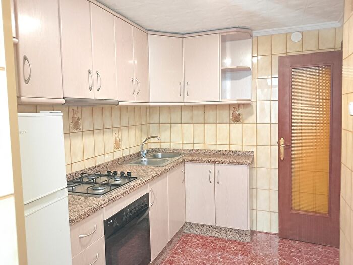 Casas en venta y pisos alquiler - 2