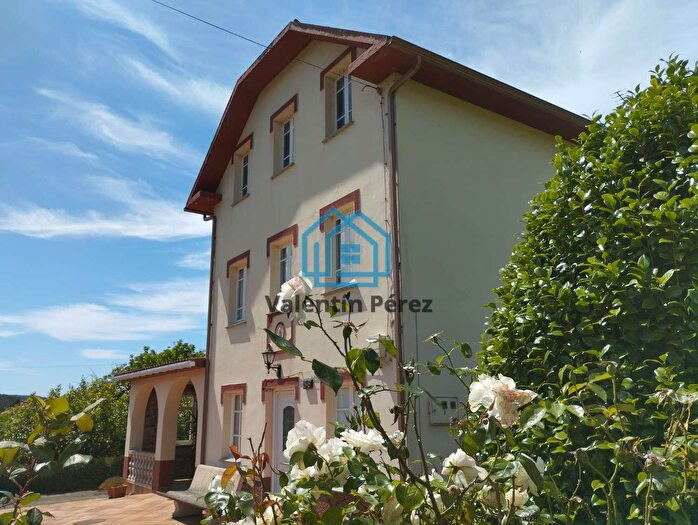 Casas en venta y pisos alquiler - 1