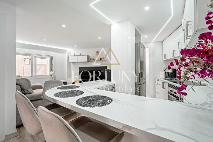 Casas en venta y pisos alquiler - 1