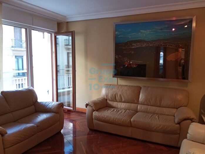 Casas en venta y pisos alquiler - 3