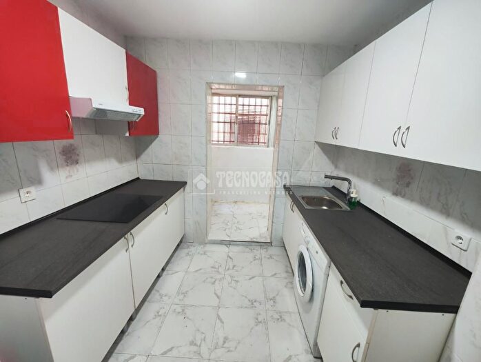 Casas en venta y pisos alquiler - 1