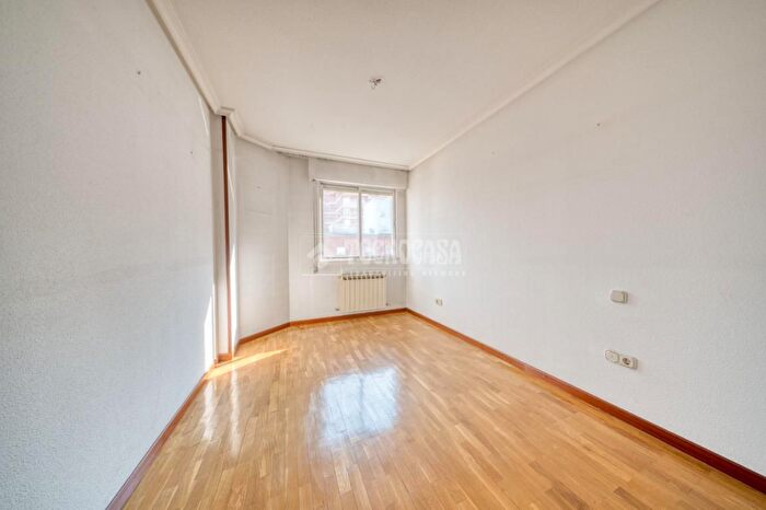 Casas en venta y pisos alquiler - 2