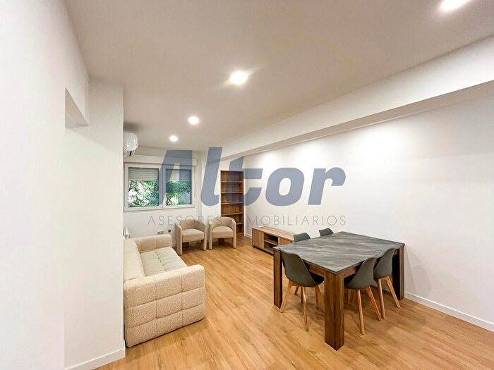 Casas en venta y pisos alquiler - 1