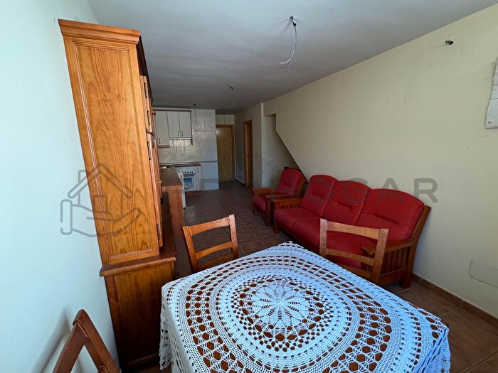 Casas en venta y pisos alquiler - 3