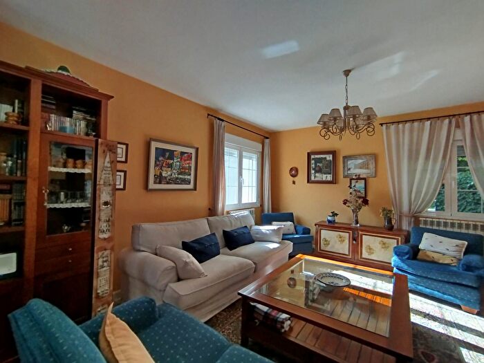 Casas en venta y pisos alquiler - 3