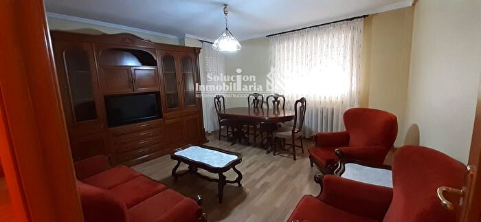 Piso en alquiler en San Bernardo Carmelitas Campus, Carmelitas de 4 habitaciones