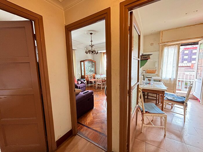 Casas en venta y pisos alquiler - 2