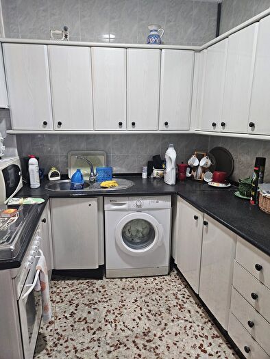 Casas en venta y pisos alquiler - 3