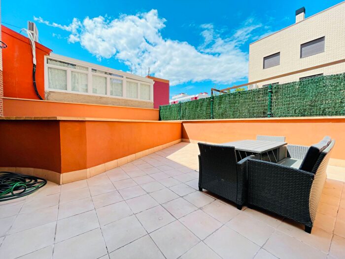 Casas en venta y pisos alquiler - 1