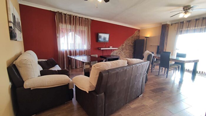 Casas en venta y pisos alquiler - 2