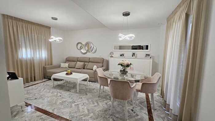 Casa en venta en Los Barrios, Cádiz de 4 habitaciones