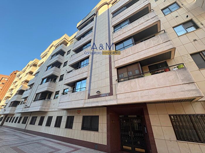 Piso en venta en Pan y Guindas, Palencia Capital de 2 habitaciones