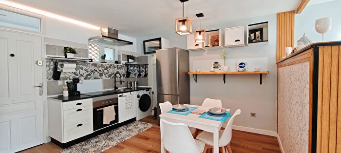 Casas en venta y pisos alquiler - 2