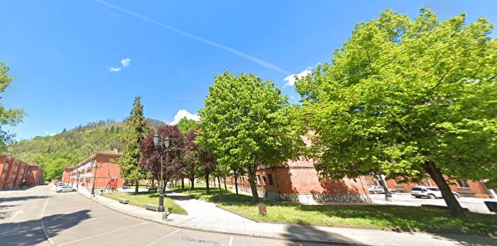 Casas en venta y pisos alquiler - 2