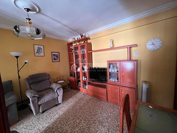 Casas en venta y pisos alquiler - 3