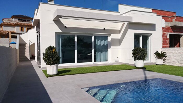Casas en venta y pisos alquiler - 1
