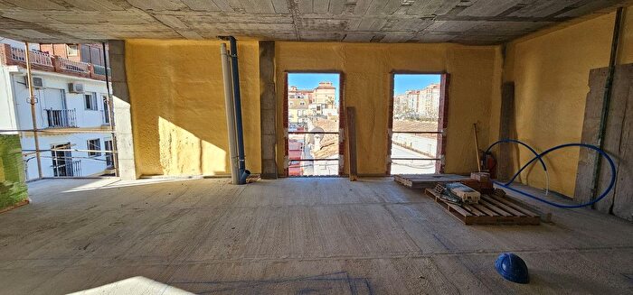 Casas en venta y pisos alquiler - 1