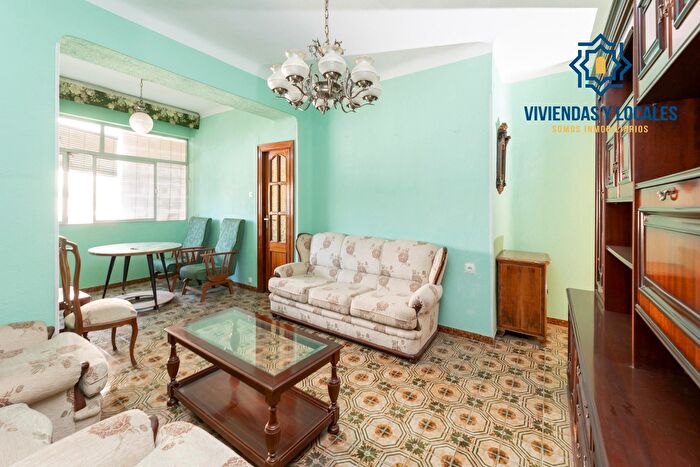 Casas en venta y pisos alquiler - 2