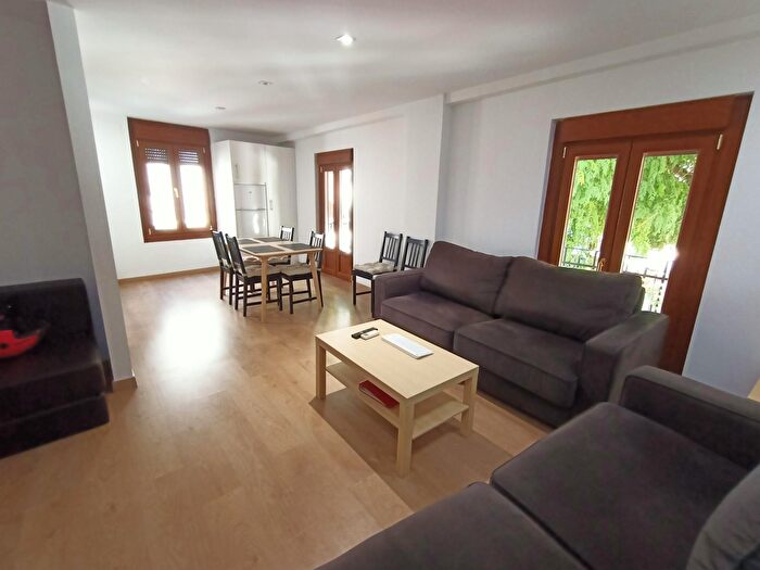 Casas en venta y pisos alquiler - 2
