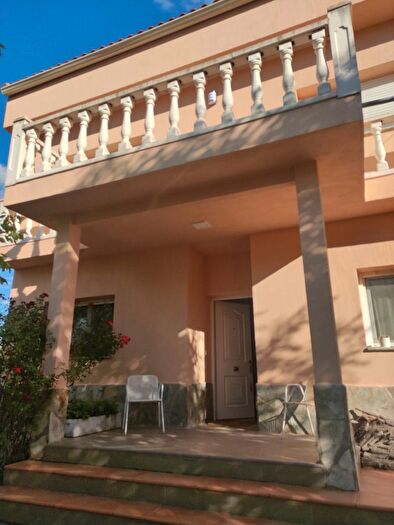 Casa en venta en El Tiemblo, Ávila de 6 habitaciones