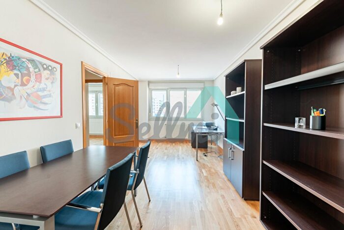 Casas en venta y pisos alquiler - 1
