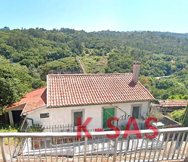 Casa en venta en Lobios, Ourense de 3 habitaciones