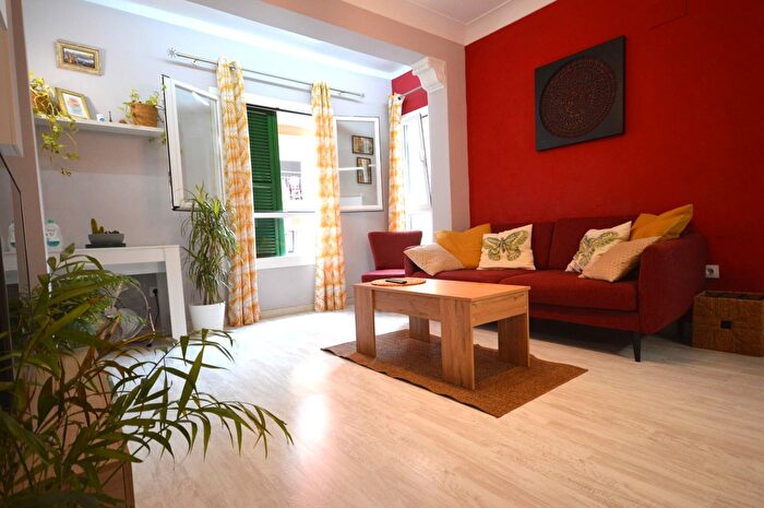 Casas en venta y pisos alquiler - 1