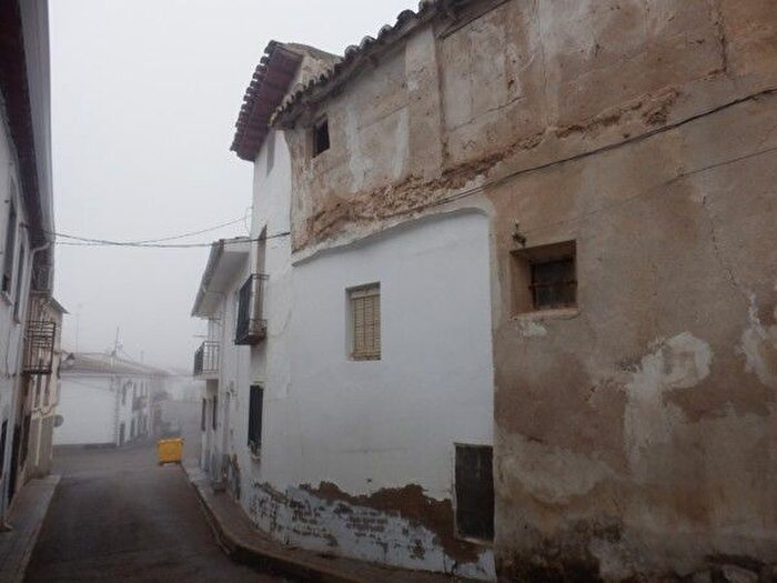 Casas en venta y pisos alquiler - 2