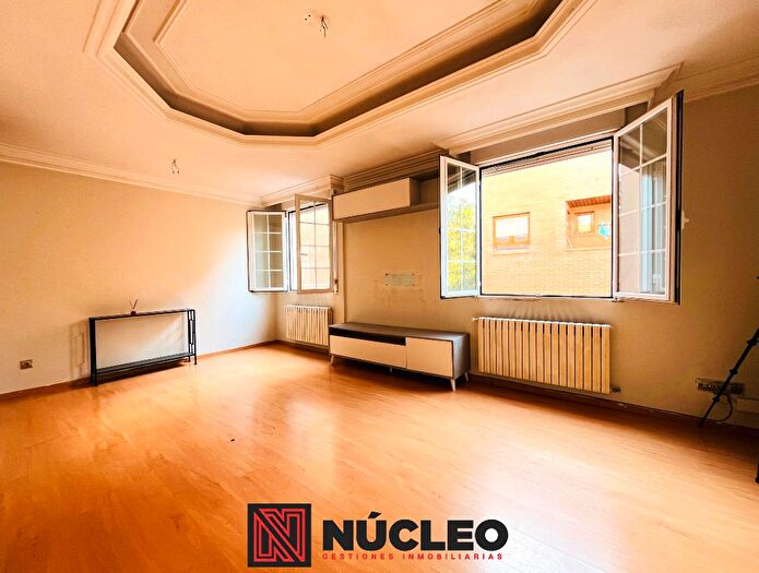 Casas en venta y pisos alquiler - 1