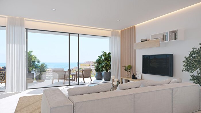 Casa en venta en Las Gaviotas Carvajal, Fuengirola de 4 habitaciones